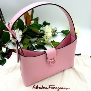 Women’s Salvador Ferragamo Borsa Spalla trifolio  hand bag made in Italy